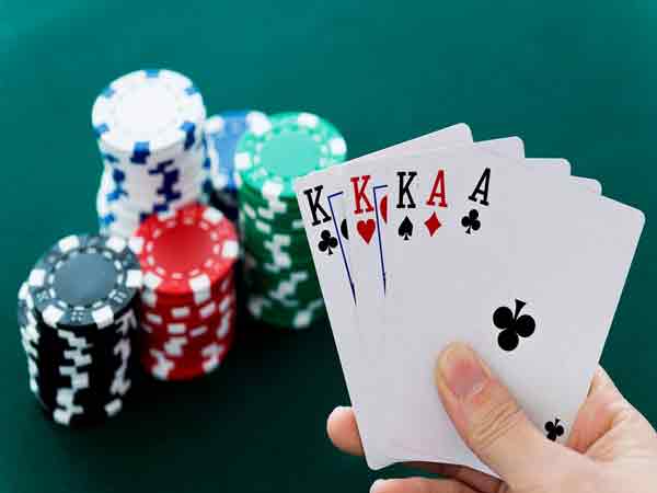 Hướng dẫn chơi Poker với cách lựa chọn tại mỗi vòng cược