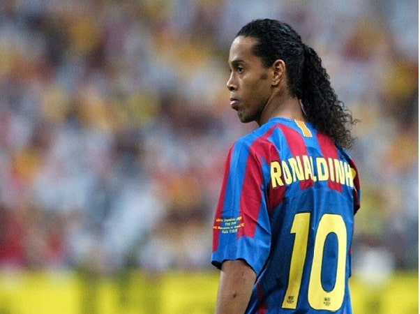 Số áo của Ronaldinho 